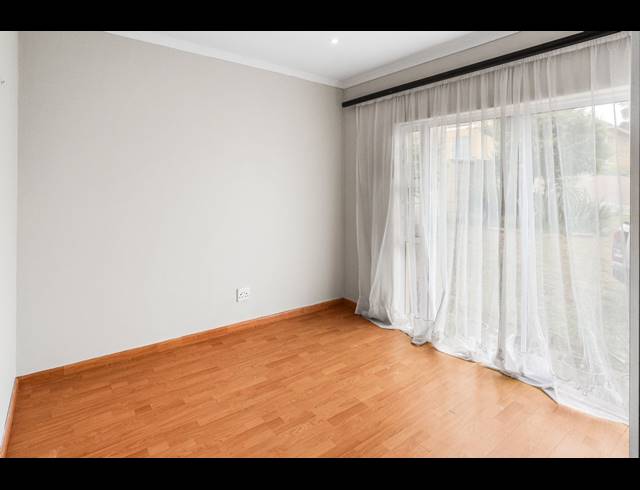 3 BEDROOM TOWNHOUSE TO LET IN BEACON BAY